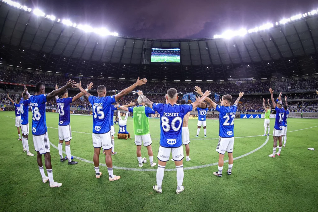 Cruzeiro x Lanús: Palpites, onde assistir ao vivo, escalações e horário 23/10