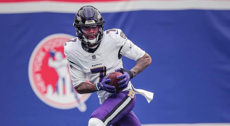 Jogador Rashod Bateman em ação pelo Ravens. Foto: Ravens/Instagram